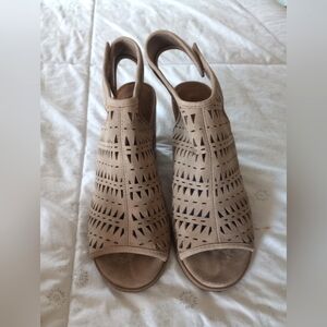 Women's indigo brand tan 3 inch heels with Velcro back chunky thick heal